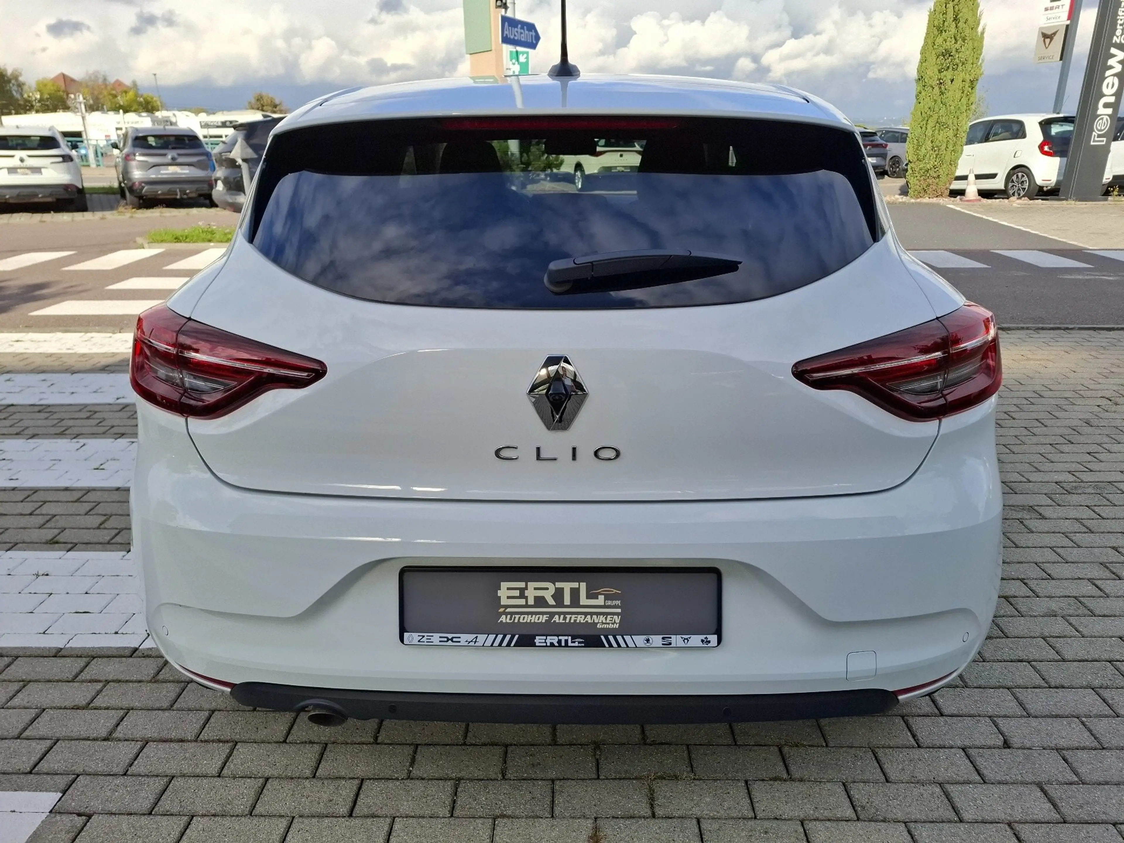 Renault Clio EVOLUTION SCe 65 — photo 8