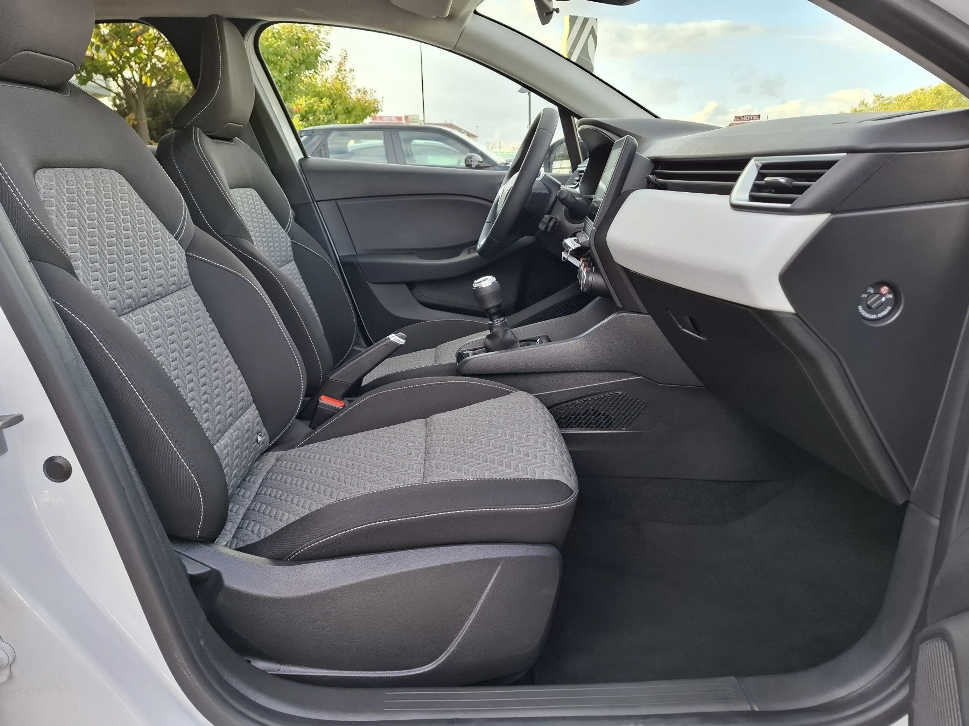 Renault Clio EVOLUTION SCe 65 — photo 14