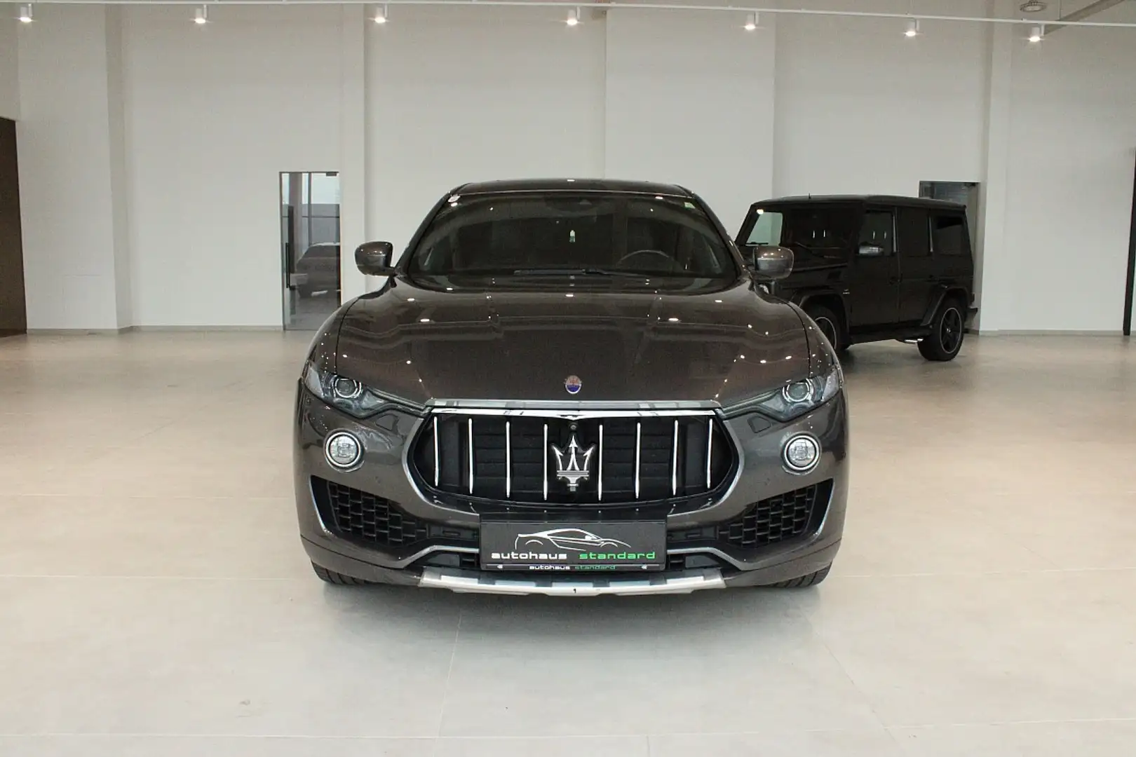 Maserati Levante Diesel Q4 **Tolle Ausstattung** Gris - 2