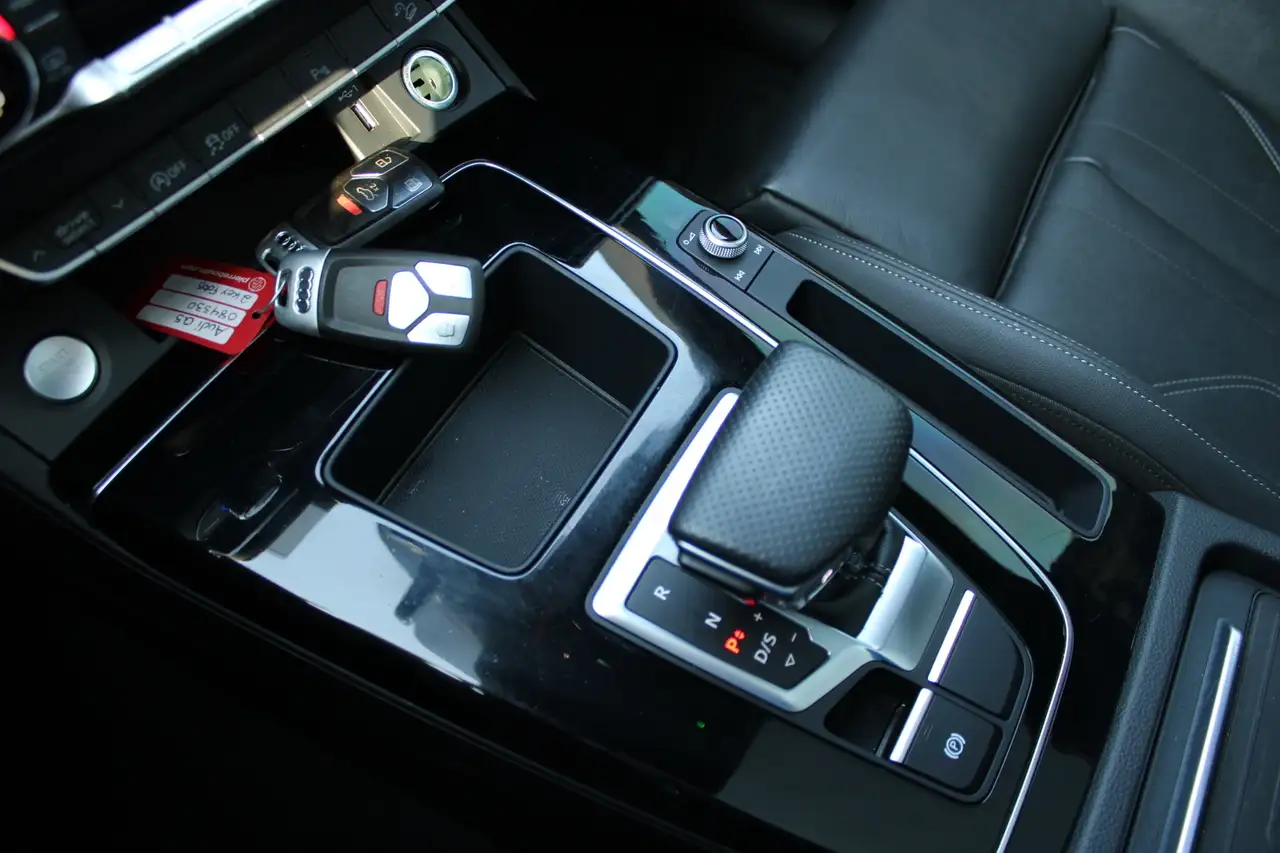 Audi Q5 снимка Audi Q5