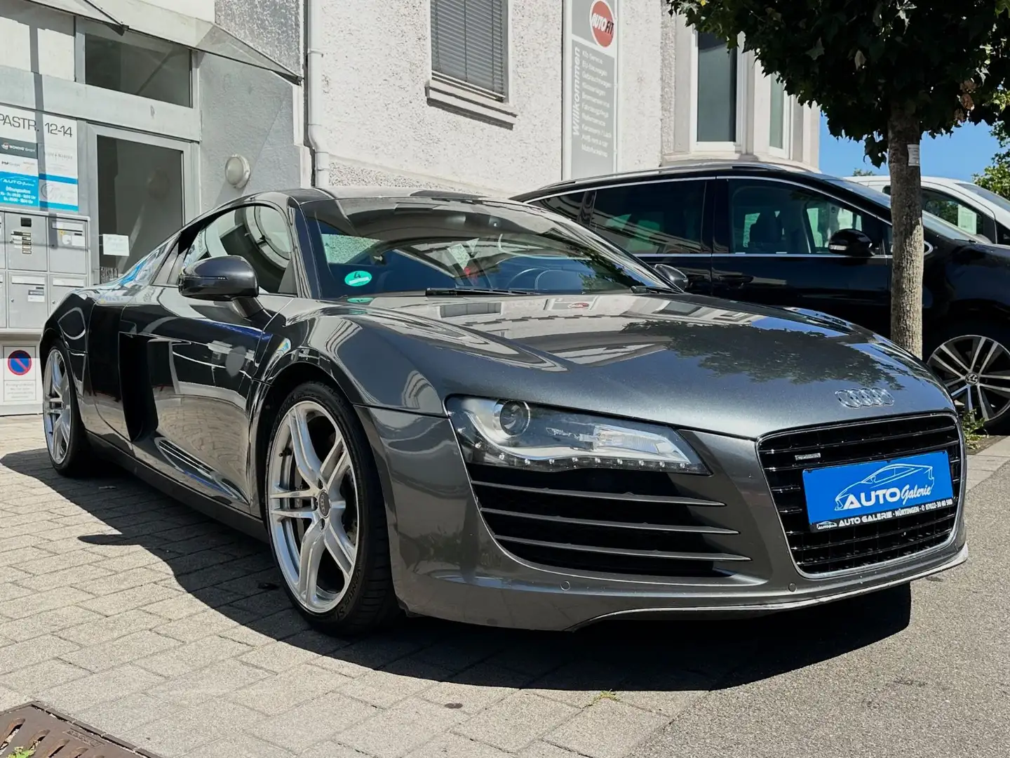 Audi R8 Coupe |DE-Fzg|II Hand|Carbon|B&O|M-Ride|Nappa Grau - 2