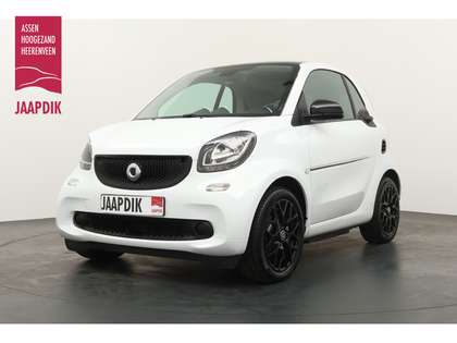 smart forTwo BWJ 2020 EQ Essential 82 PK 18 kWh AUTOMAAT / NAVI