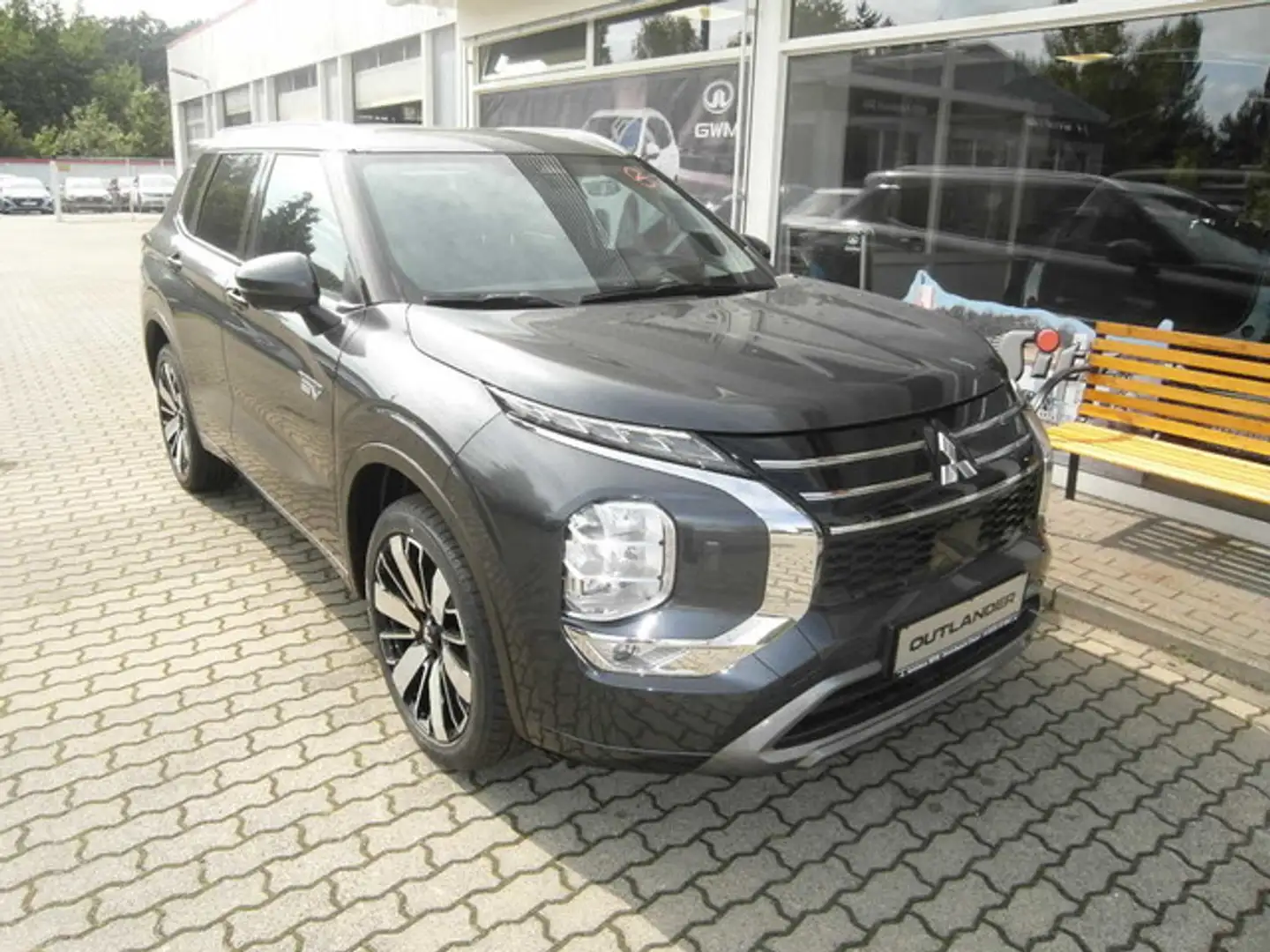 Mitsubishi Plug-in Hybrid Outlander Top Grijs - 2
