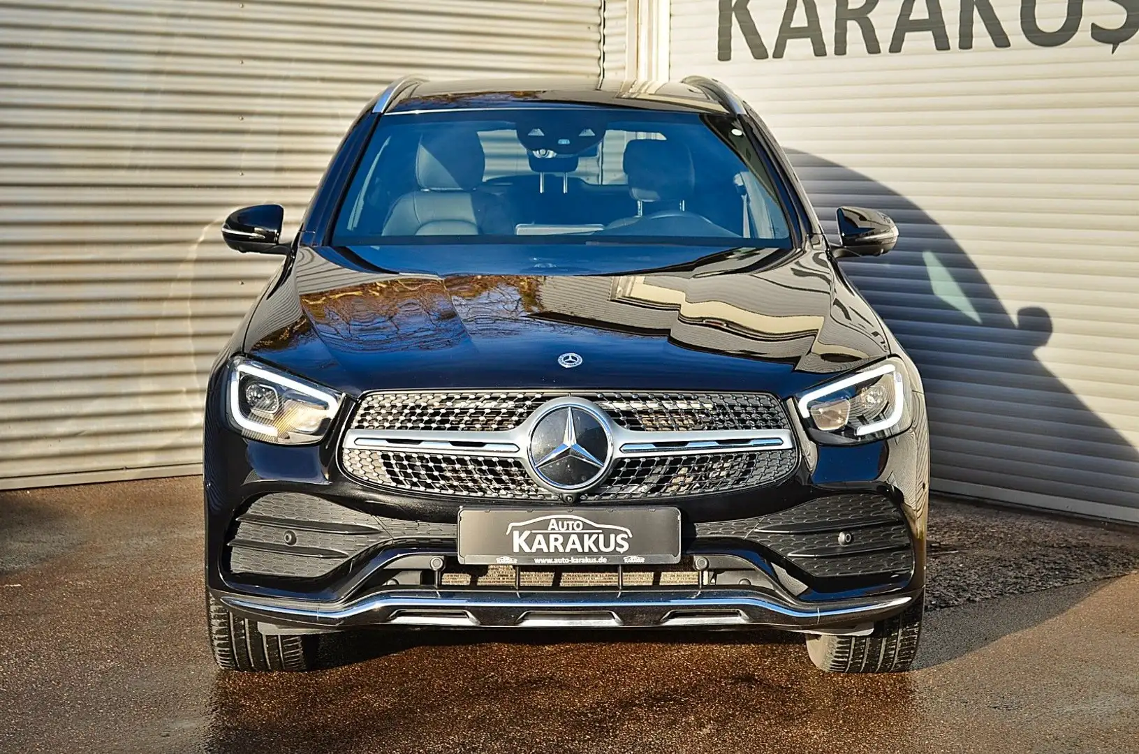 Mercedes-Benz GLC 300 d 4Matic AMG line 360°/PANO/AHK/MULTIBIM Schwarz - 2
