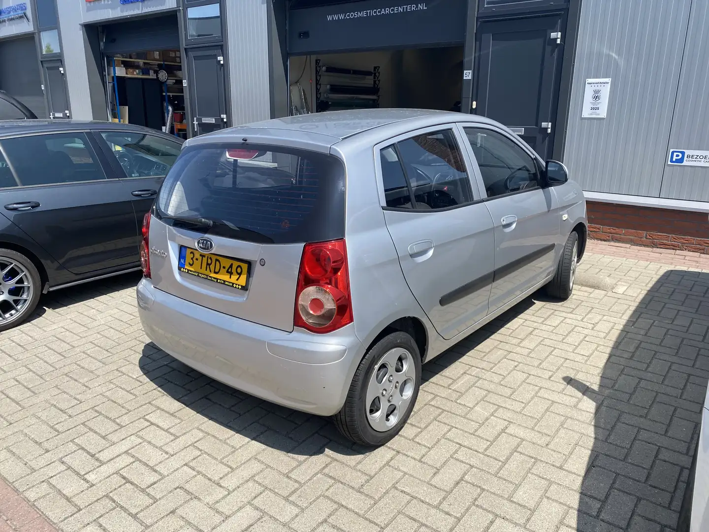 Kia Picanto 1.1 Fifteen Gris - 2
