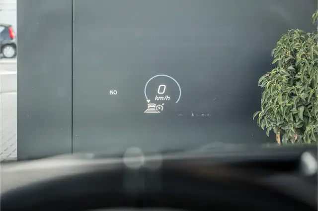 Mercedes-Benz Gle view 14