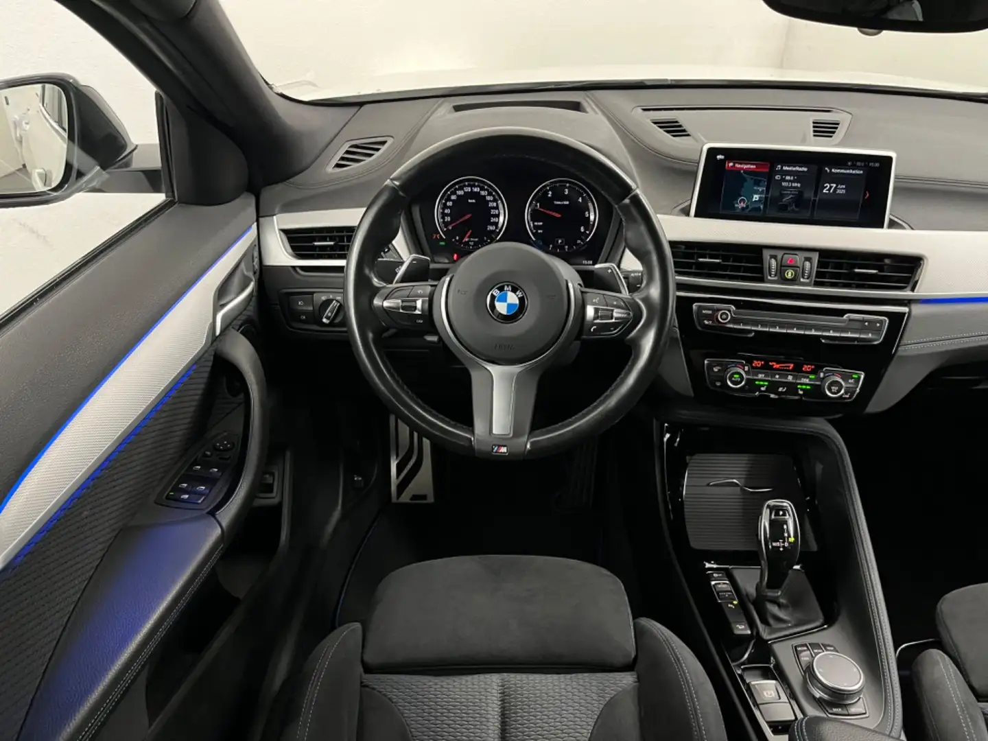 BMW X2 xDrive18d Aut. ***M-Sport | HEAD UP | Kamera*** Weiß - 2
