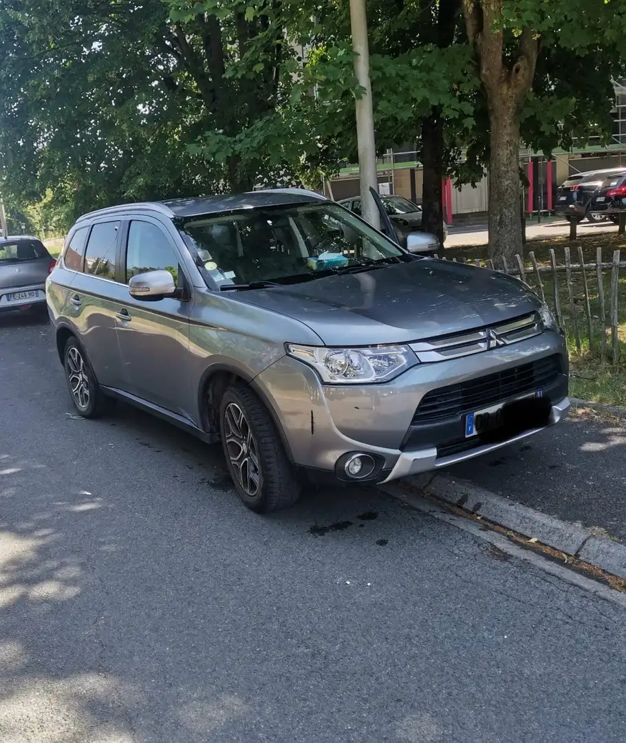 Mitsubishi Outlander Gris - 1