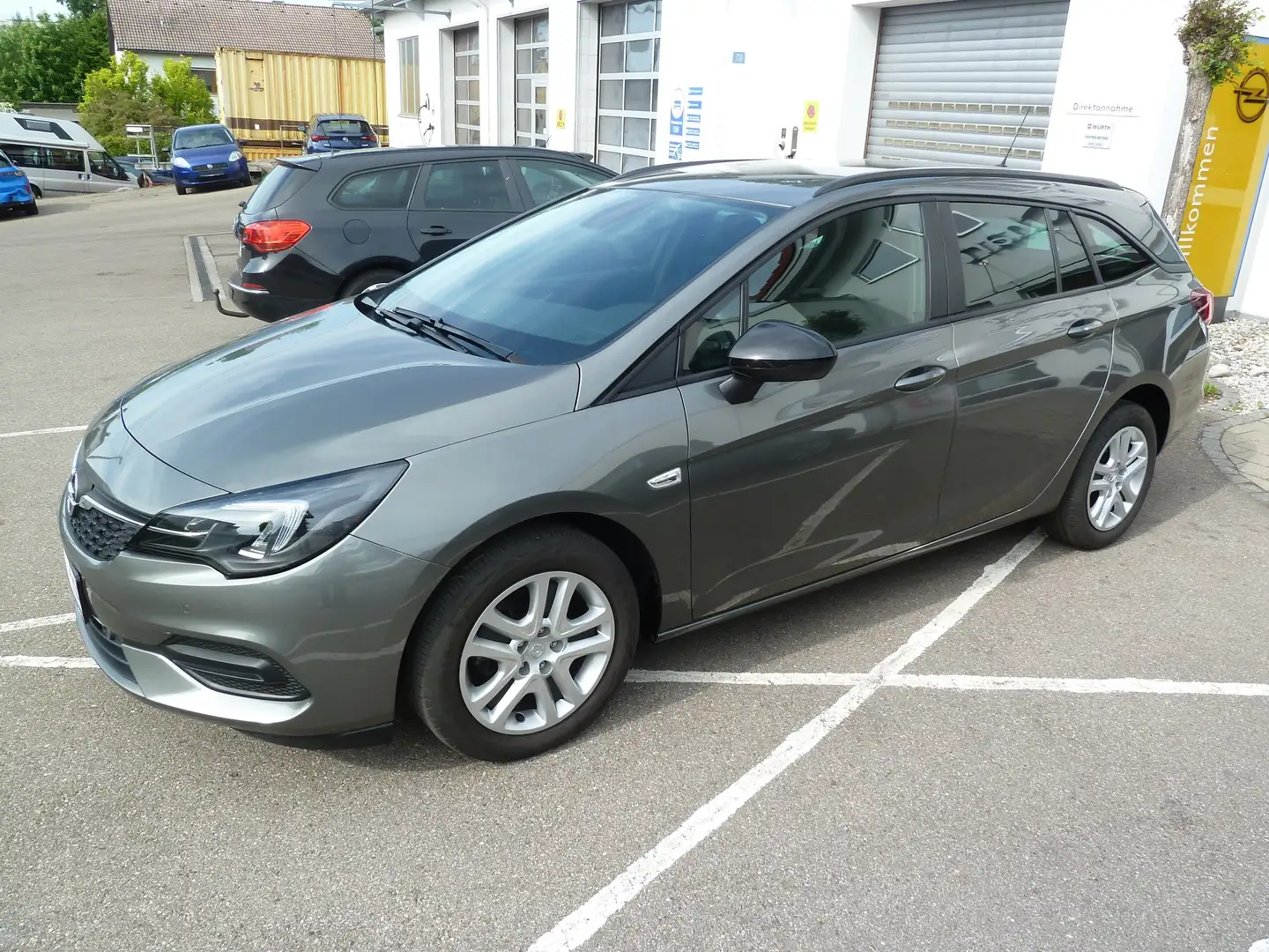 Opel Astra Astra 1.2 Turbo Start/Stop Sports Tourer Edition Gris - 1