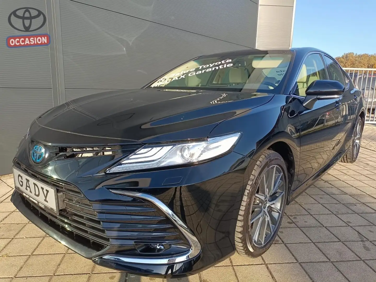 Toyota Camry 2,5 Hybrid Lounge Aut. Zwart - 1