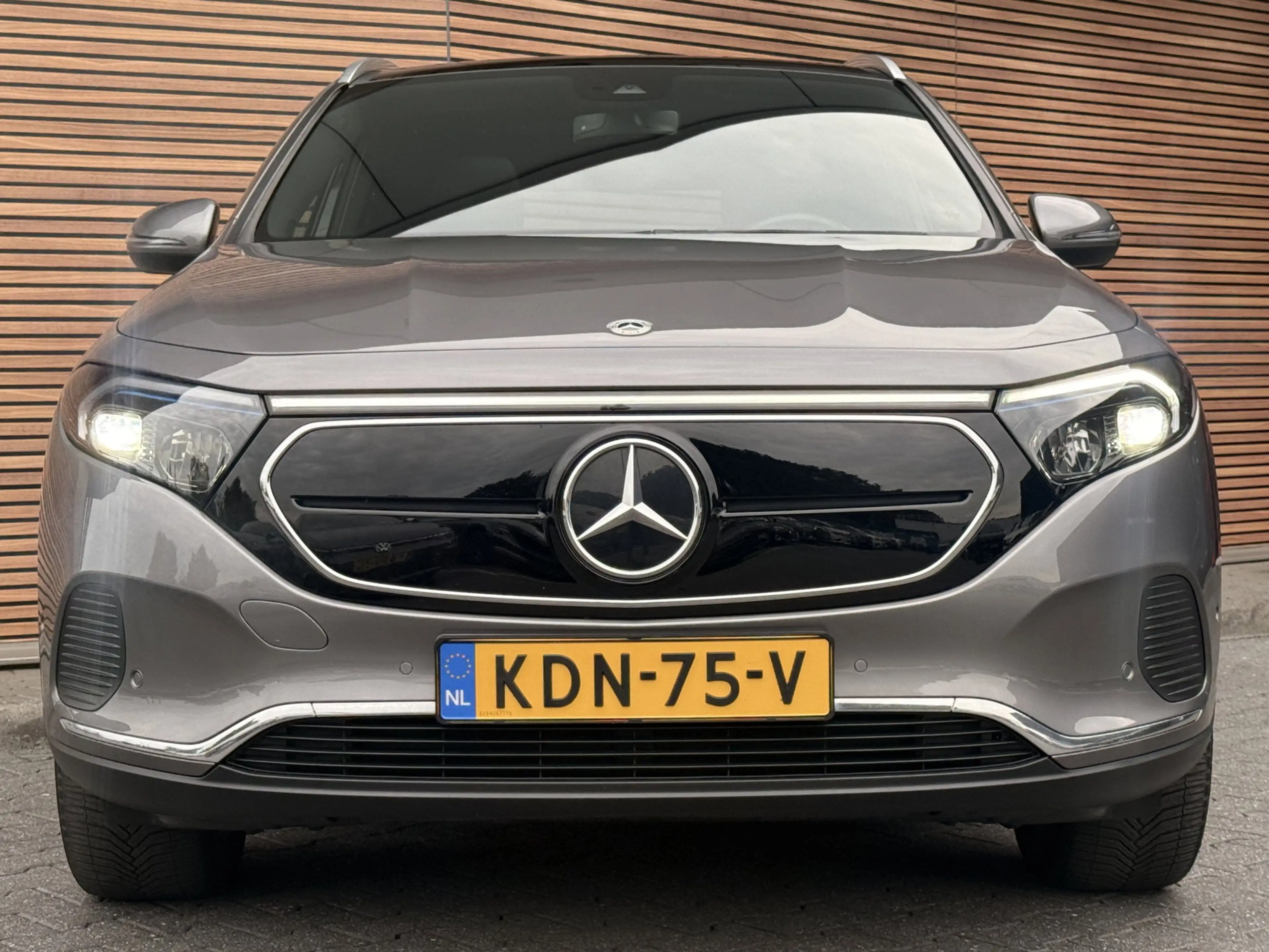 Mercedes-Benz EQA 250 Electric Art 67 kWh — photo 13