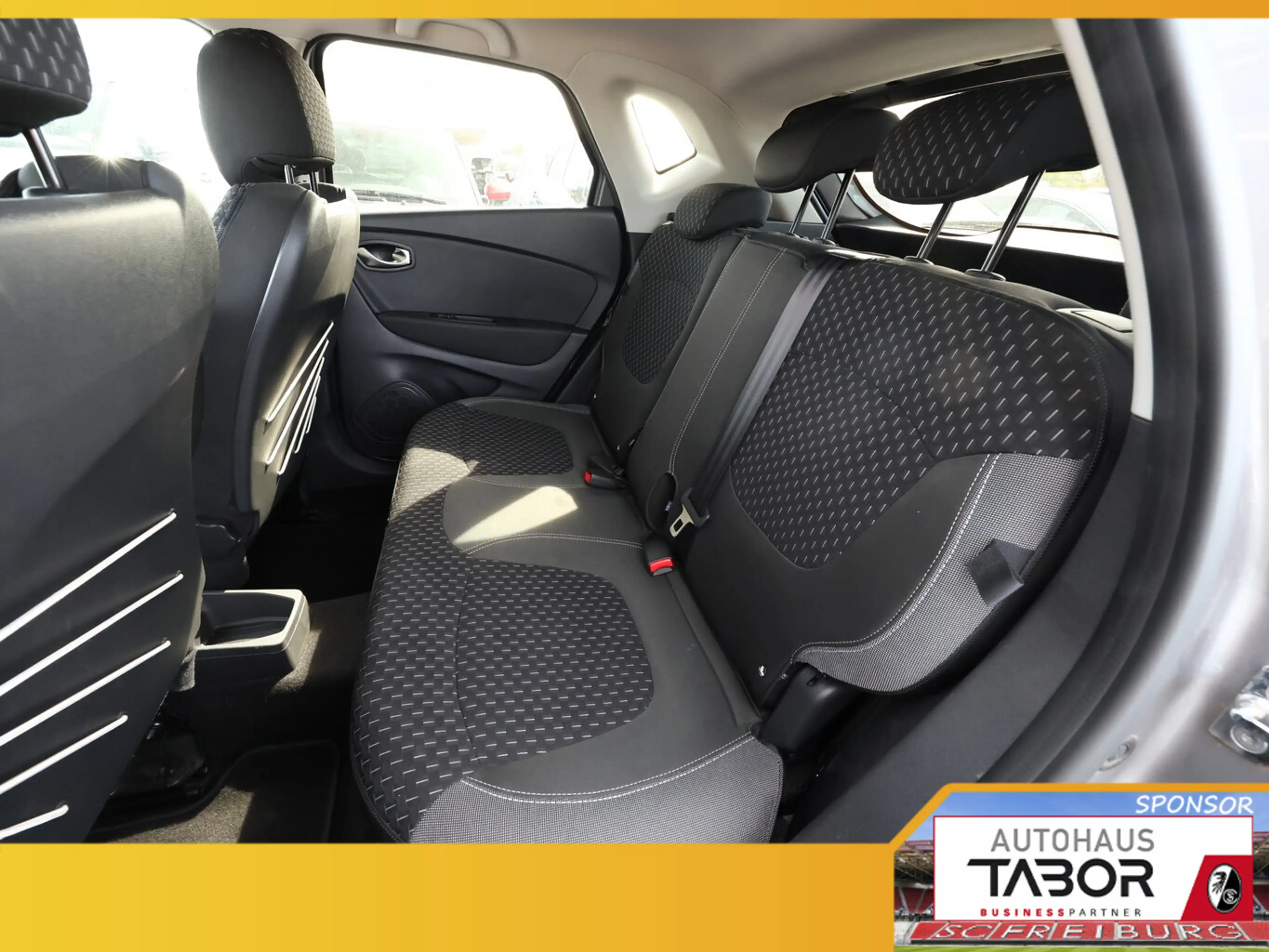 Renault Captur 1.3 TCe 130 Collection LED Nav PremiumP — photo 10
