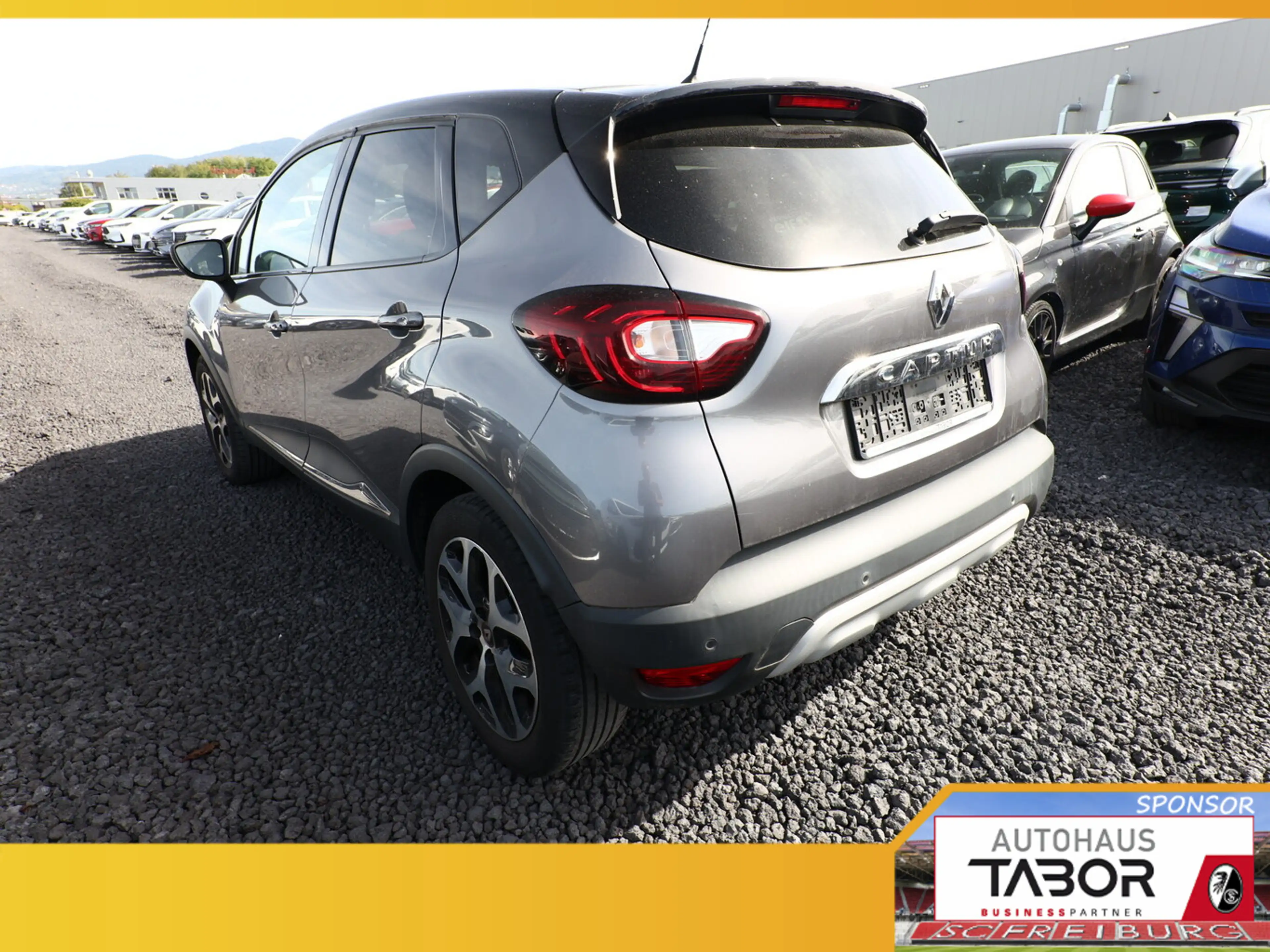Renault Captur 1.3 TCe 130 Collection LED Nav PremiumP — photo 4