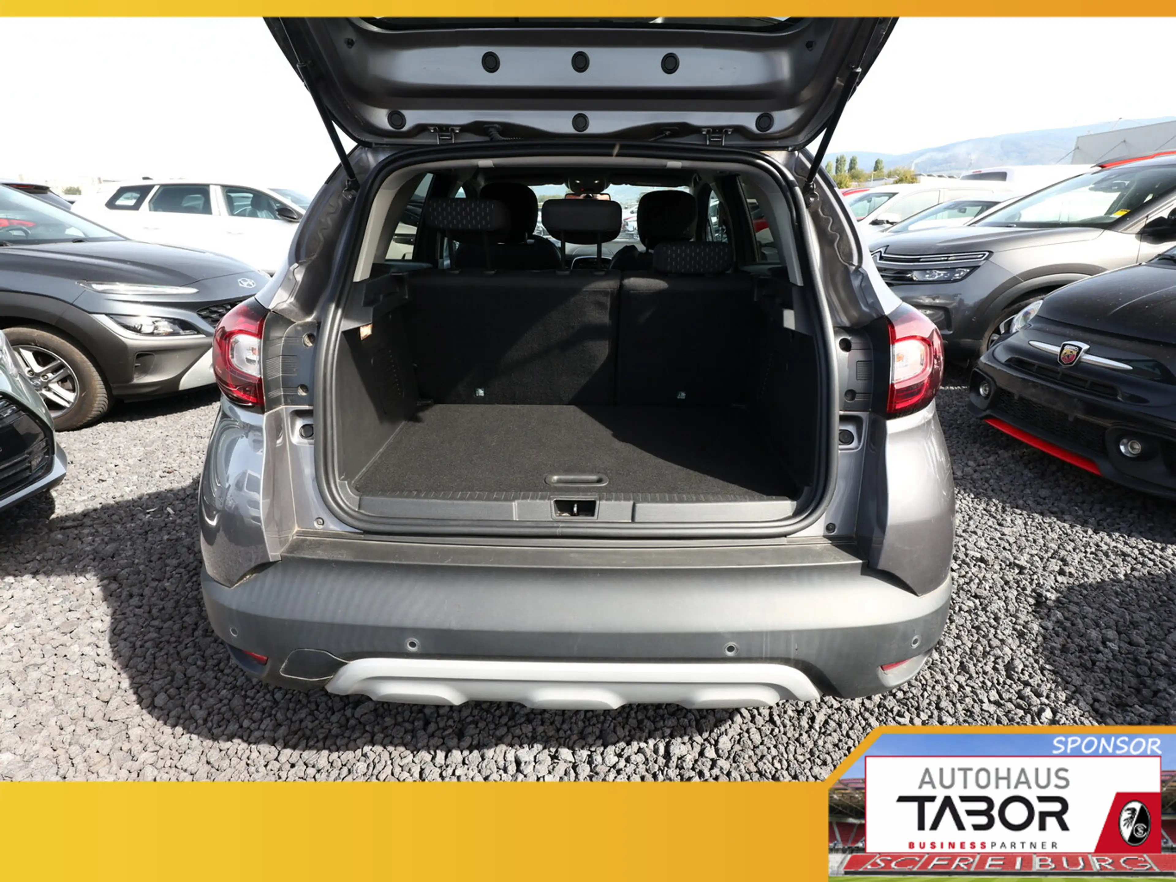 Renault Captur 1.3 TCe 130 Collection LED Nav PremiumP — photo 11