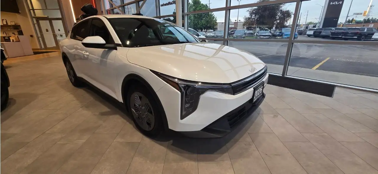 Kia K4 снимка Kia K4