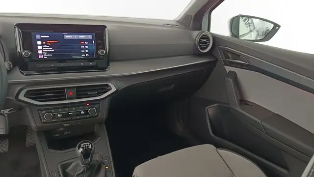 SEAT Arona view 13