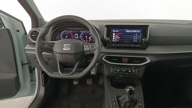 SEAT Arona view 12