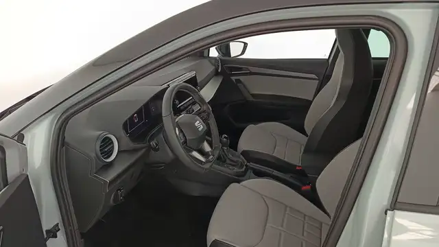 SEAT Arona view 9