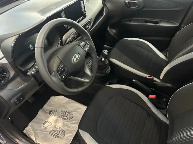 Hyundai I10 view 7