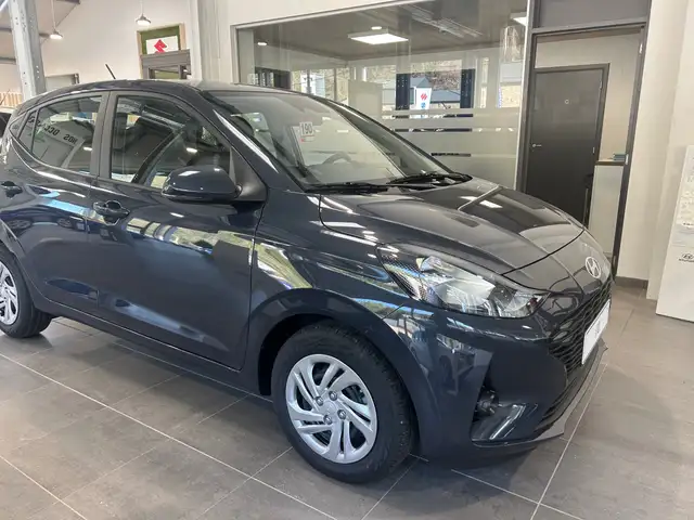 Hyundai I10 view 3