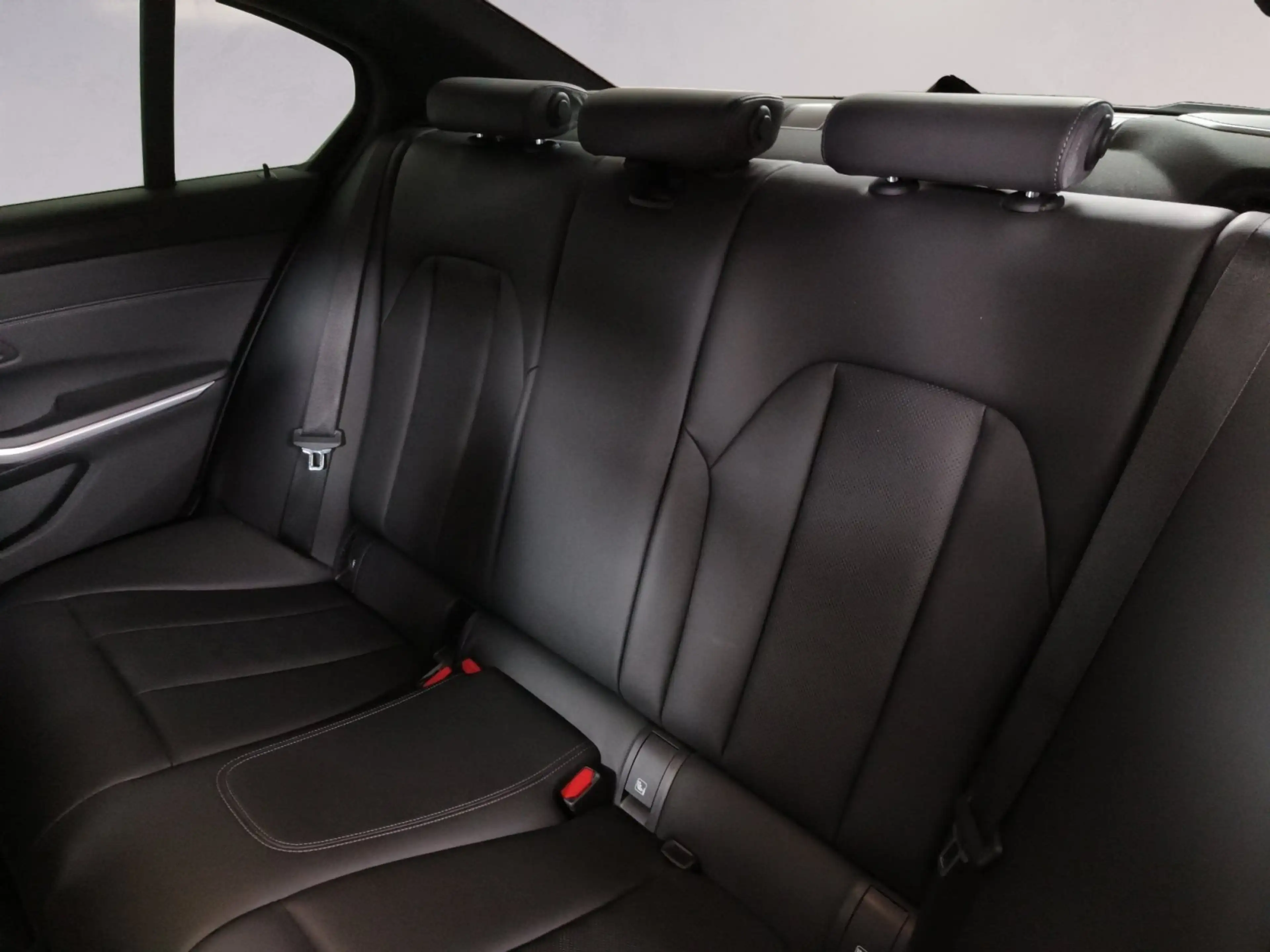 BMW M3 Limousine DAB LED — photo 8