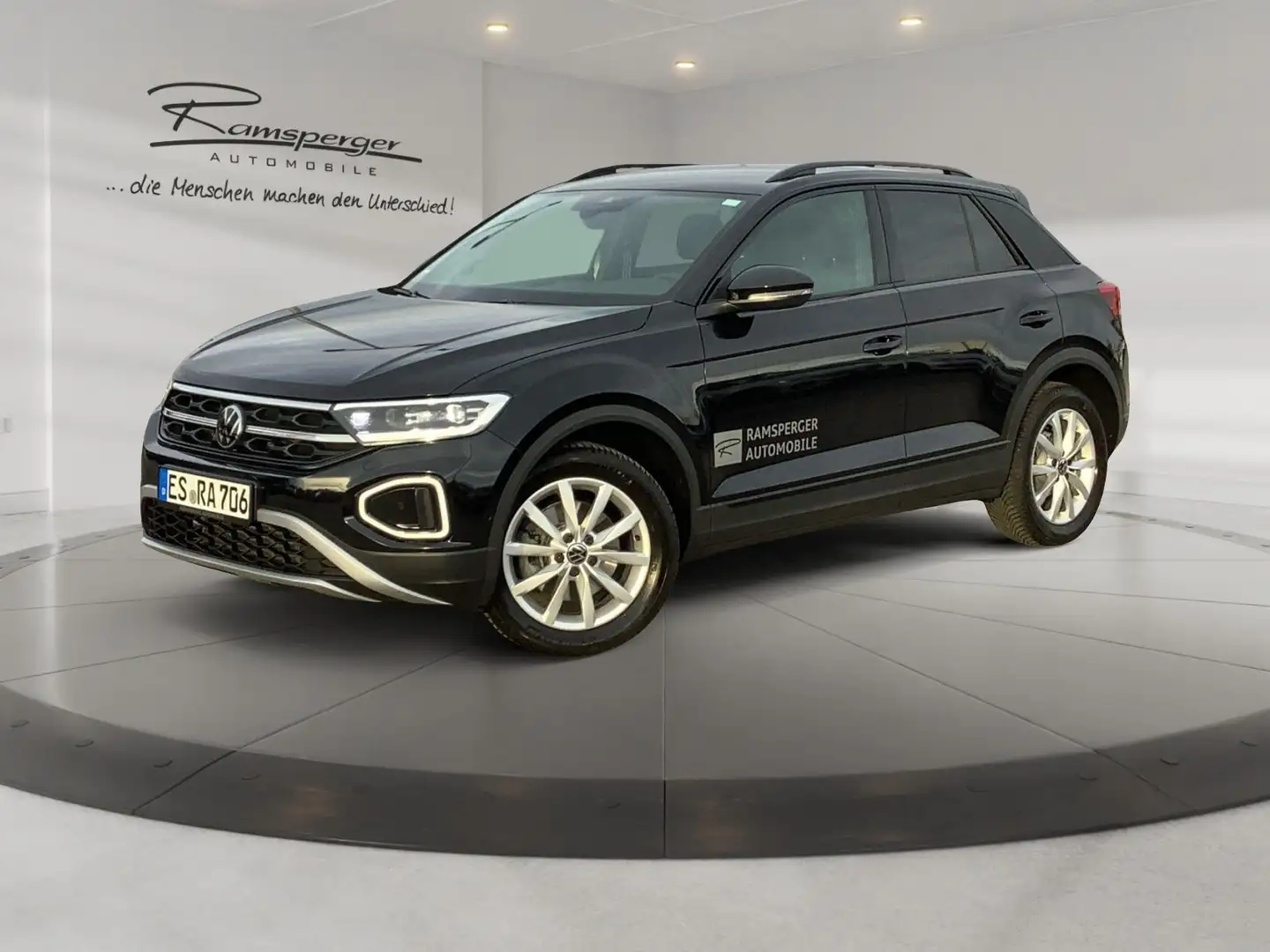 Volkswagen T-Roc 1.5 TSI DSG Style AHK ACC LED Navi Kamera Schwarz - 2