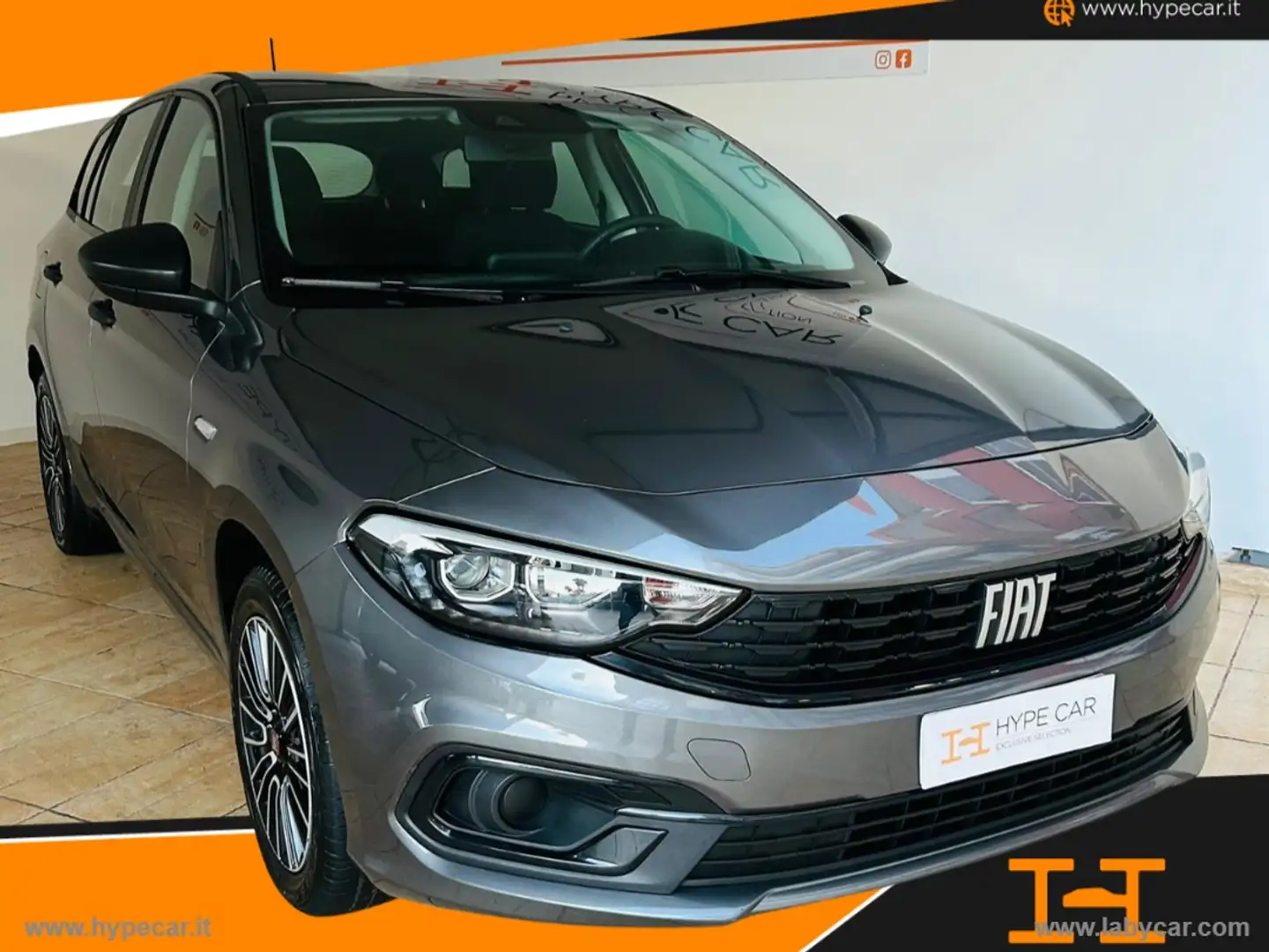 Fiat Tipo 1.0 SW Gris - 1