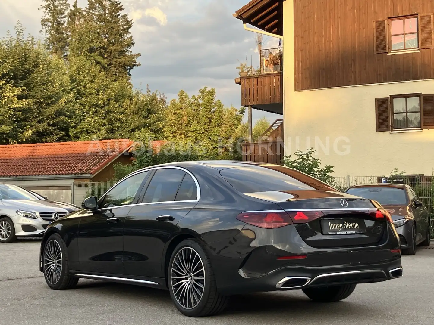 Mercedes-Benz E 220 E 220 d AMG ADVANCED 20" DISTR. LED KAMERA TOTW. Grau - 2