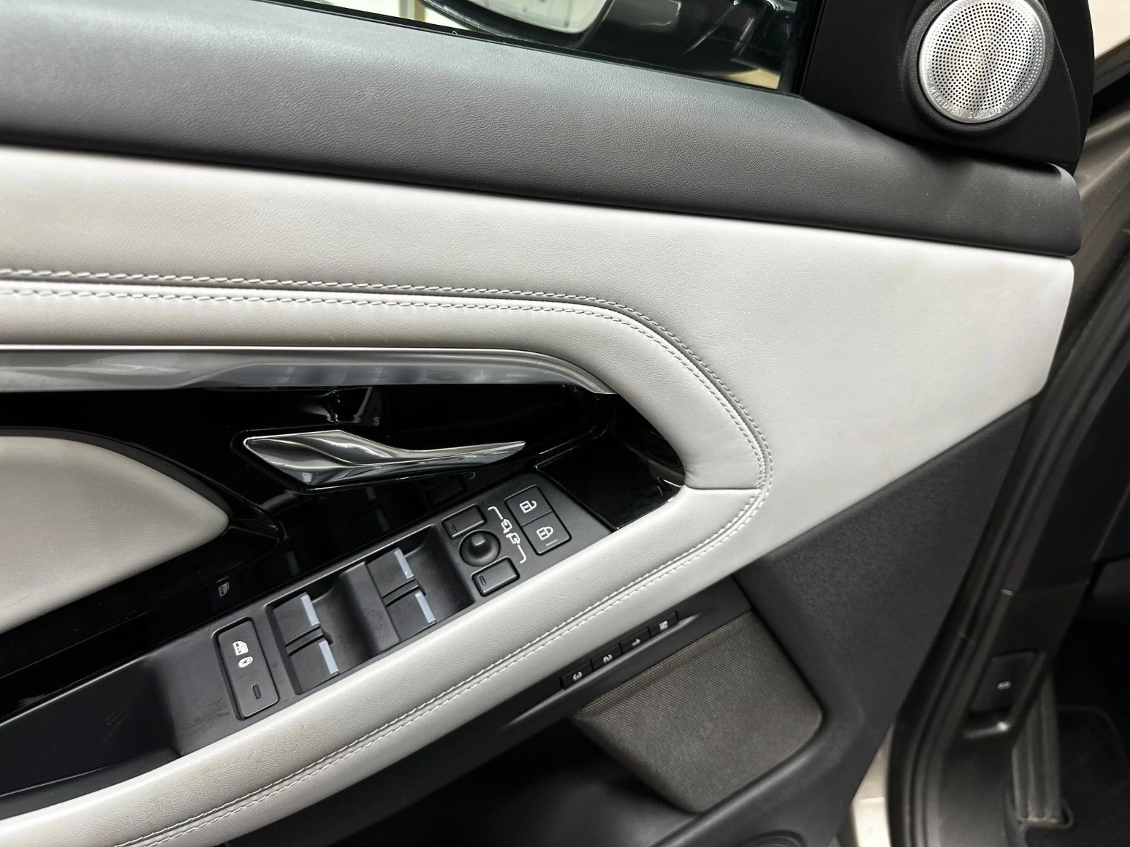 Land Rover Range Rover Evoque D200 Autobiogr. *1.HAND*PANO* — photo 12