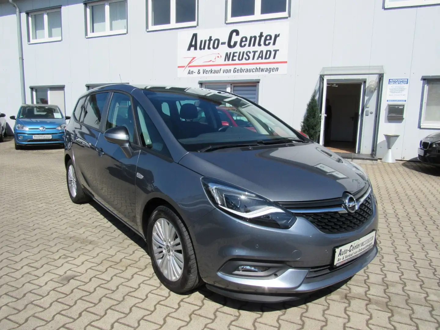 Opel Zafira C ON Grau - 1