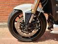 Triumph Speed Triple 1050 ABS | 2015 | NIEUWSTAAT! 23700 KM | VOL ONDERHOUD Wit - thumbnail 4