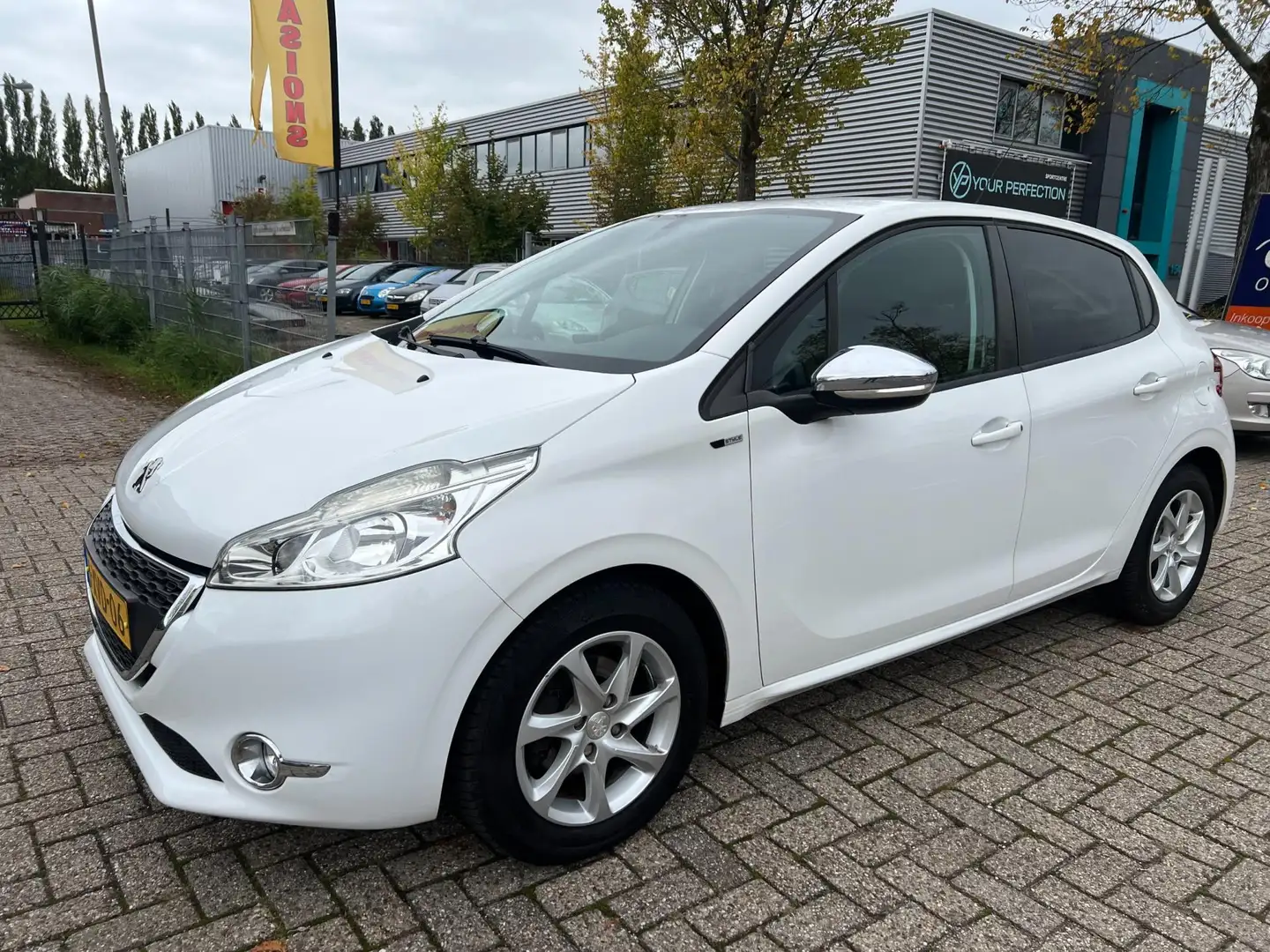 Peugeot 208 1.2 VTi Style - NAVIGATIE - LMV - CRUISE - NETJES Blanc - 2