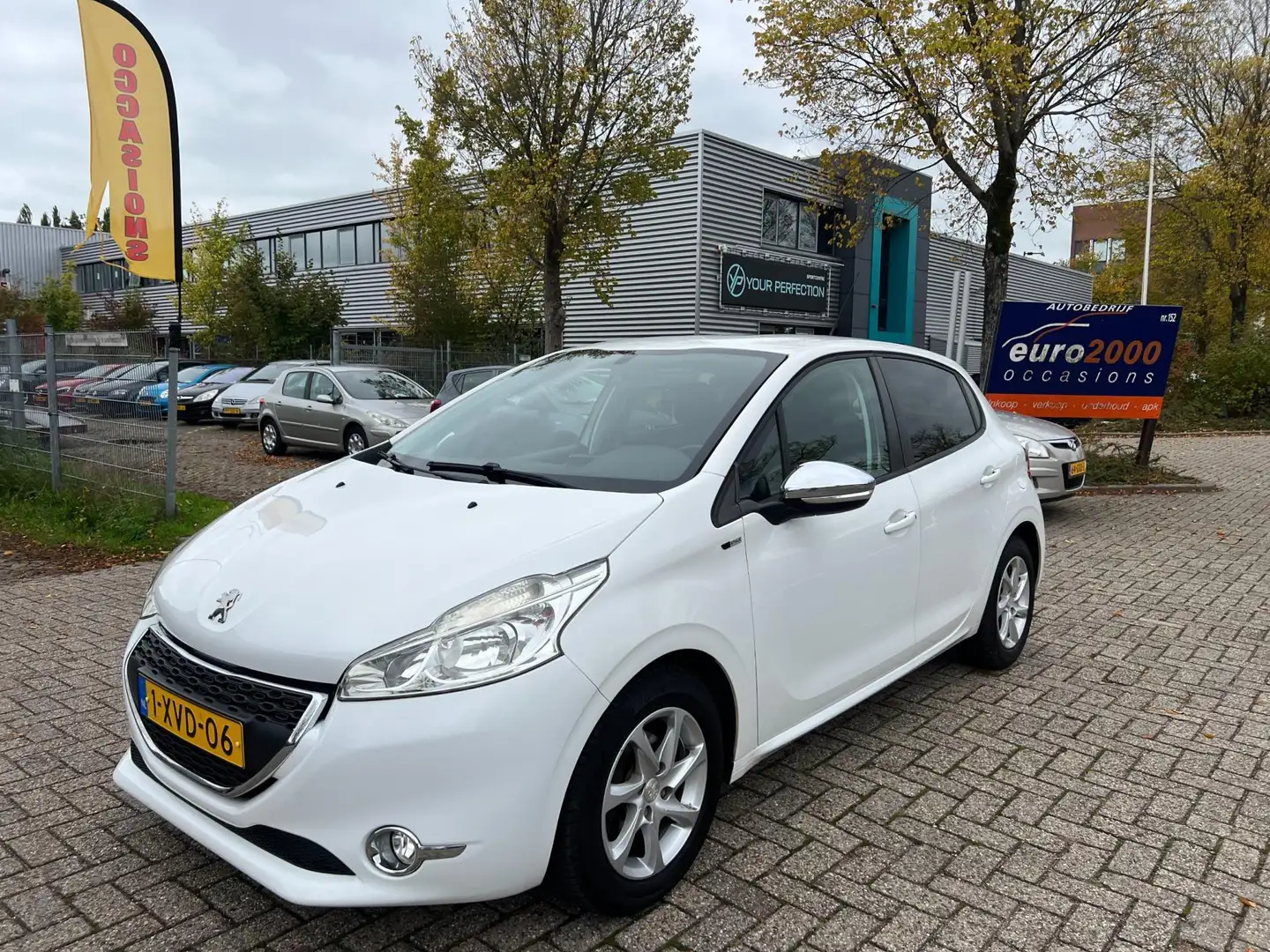 Peugeot 208 1.2 VTi Style - NAVIGATIE - LMV - CRUISE - NETJES Blanc - 1