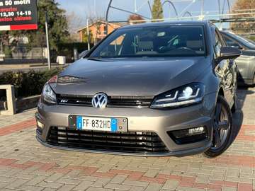 Golf 1.6 TDI 110 CV DSG R-LINE