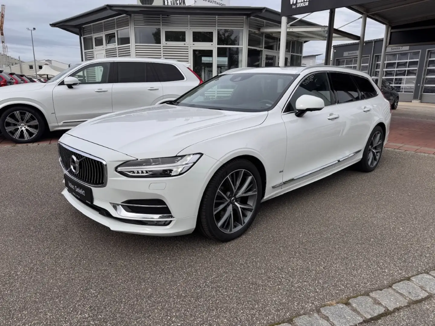 Volvo V90 Inscription AWD D5 DPF EU6d-T AHK Navi Leder Digit Bianco - 2