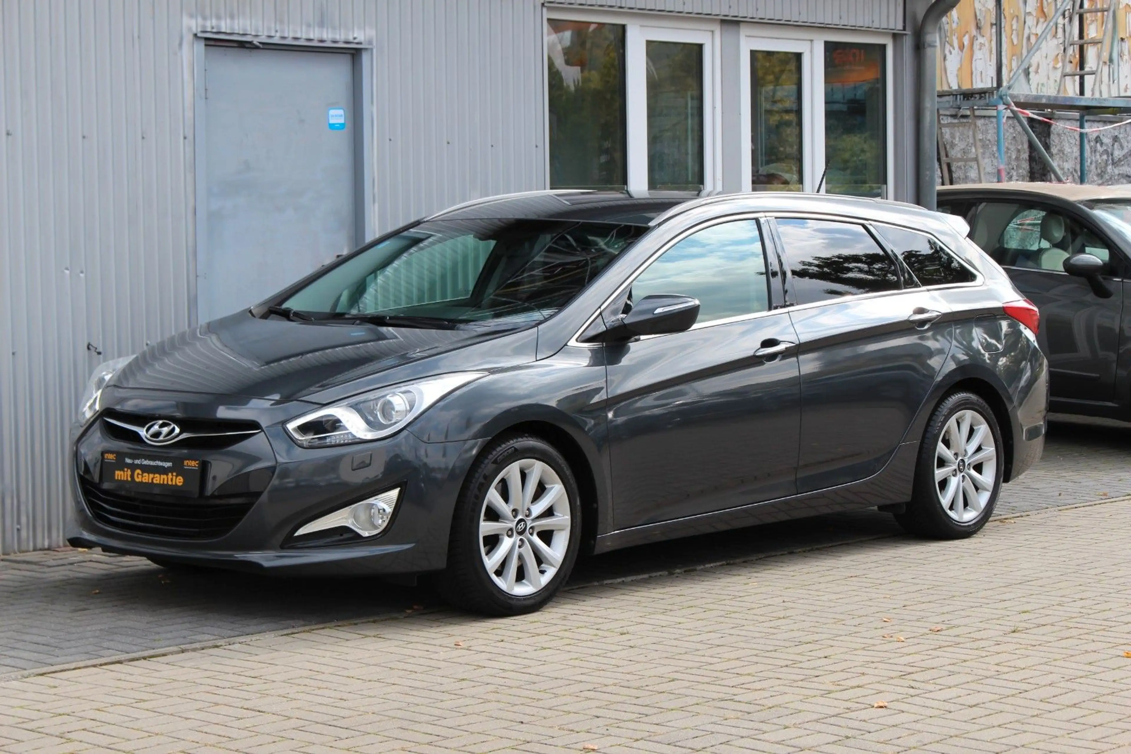 Hyundai i40 cw 2.0i Automatik Premium+Navi+Kamera+Xenon
