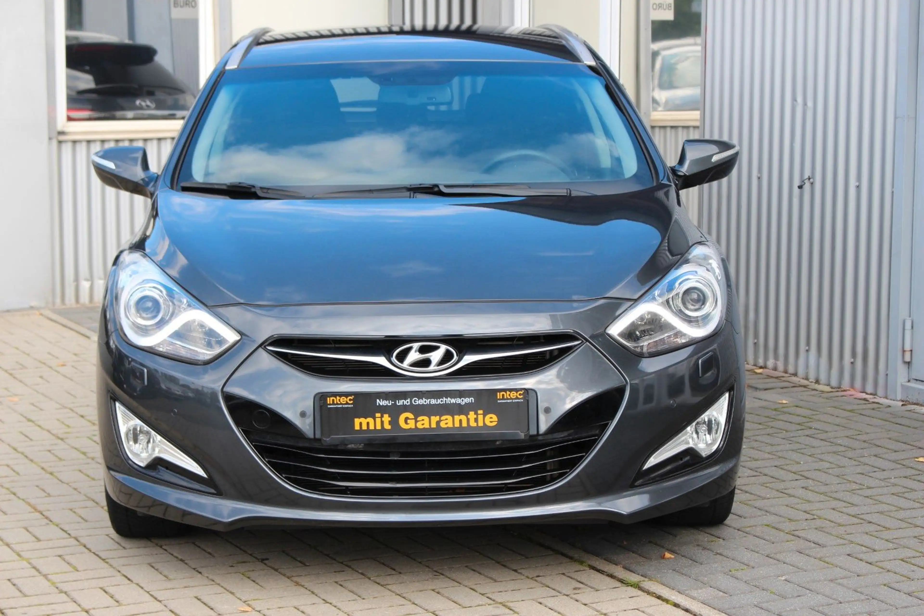 Hyundai i40 cw 2.0i Automatik Premium+Navi+Kamera+Xenon — photo 8