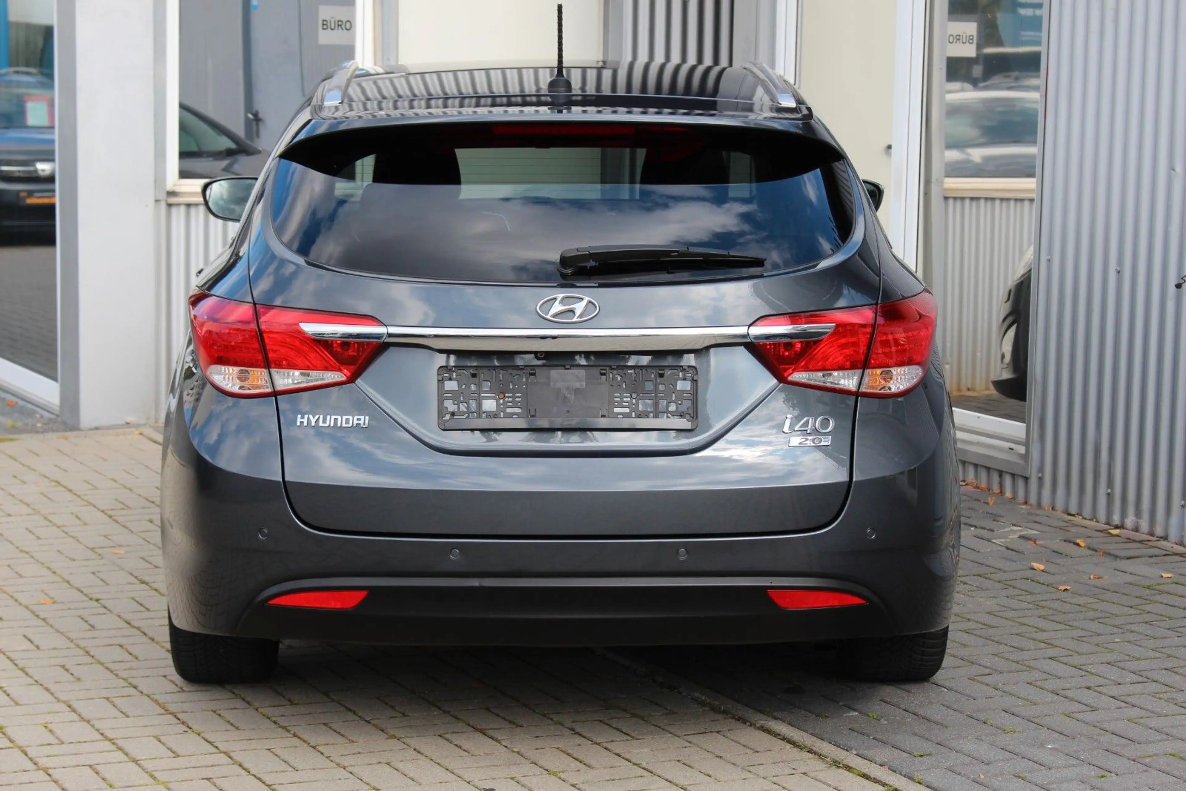 Hyundai i40 cw 2.0i Automatik Premium+Navi+Kamera+Xenon — photo 9