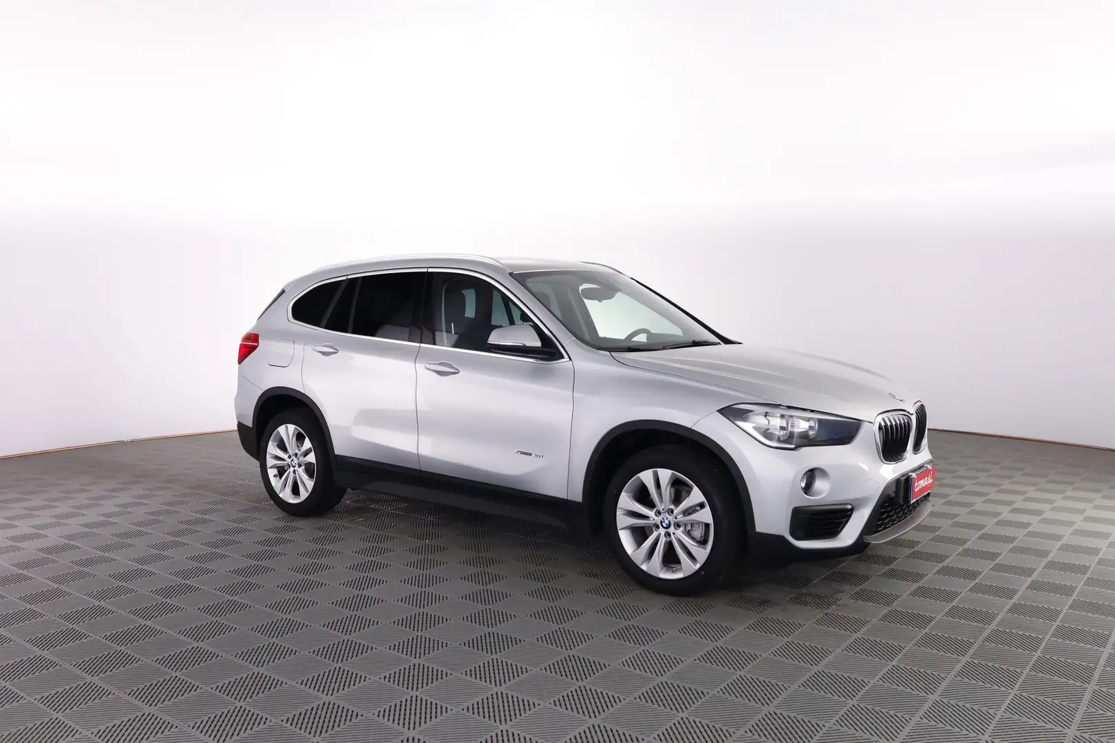 BMW X1 X1 sDrive18i Advantage Gris - 2