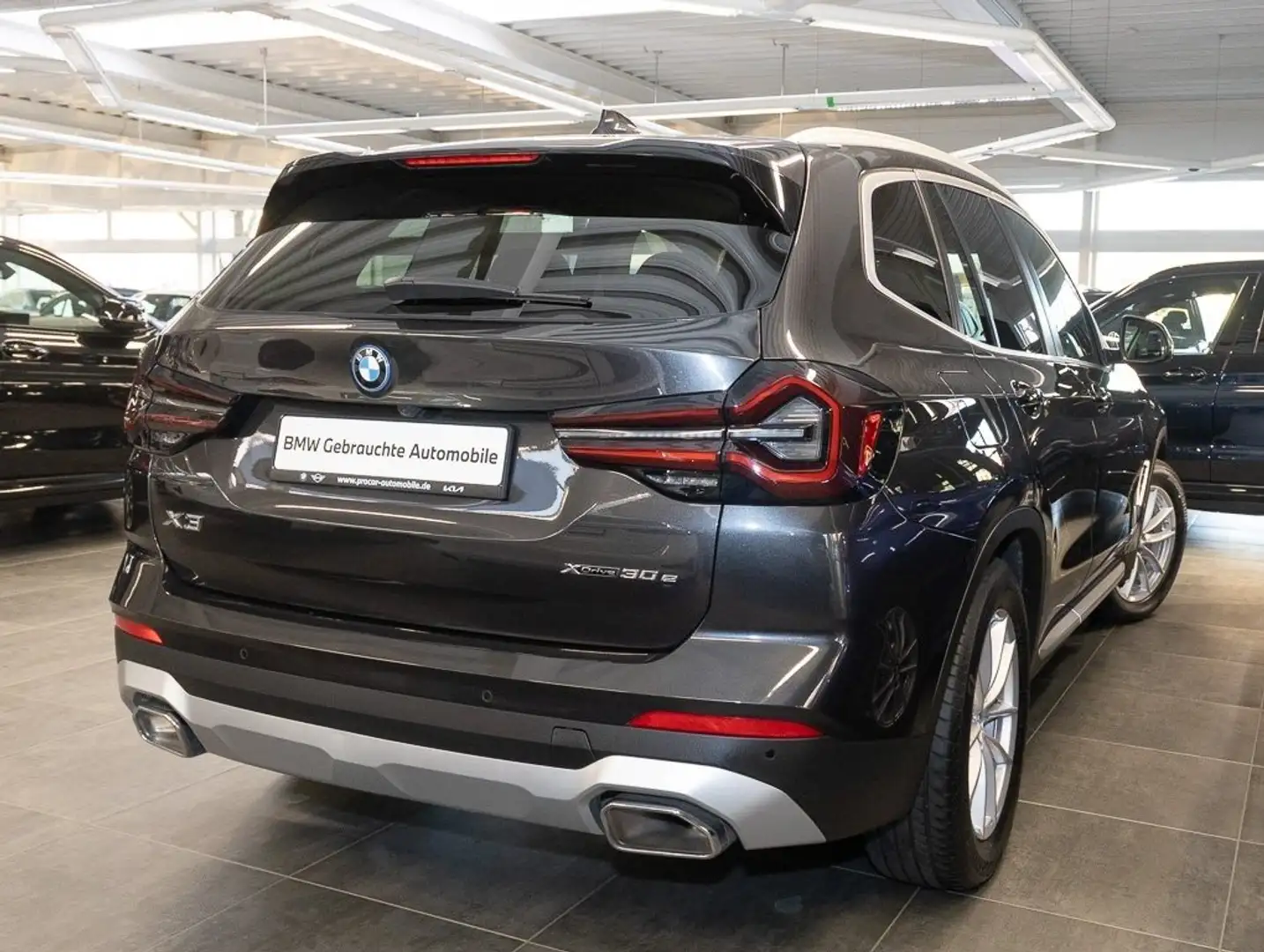 BMW X3 xDrive30e Head-Up DAB WLAN RFK Komfortzg. Grau - 2