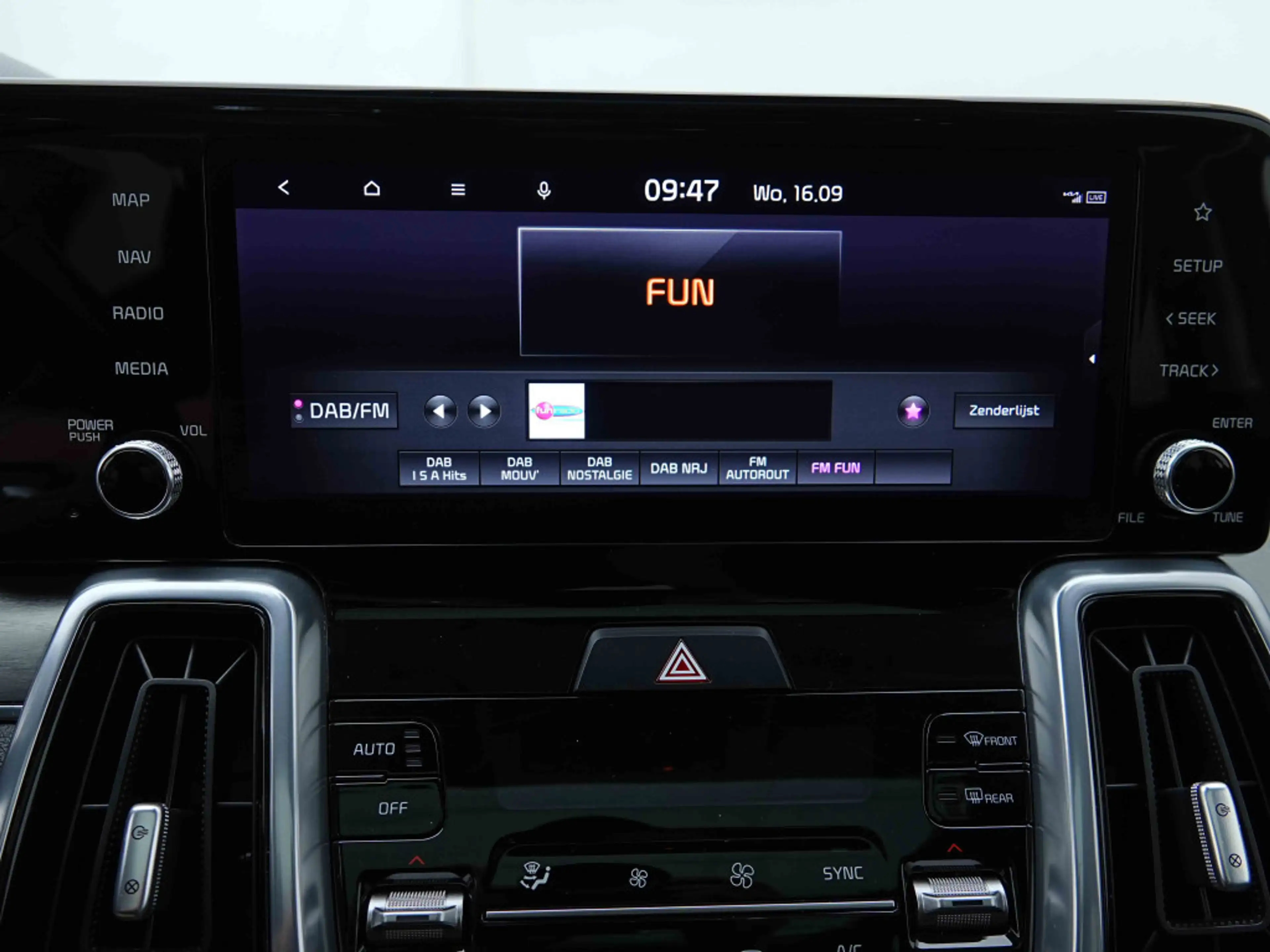 Kia Sorento PHEV 265 AWD Pace 7PL | PANO | Leather | GPS — photo 12