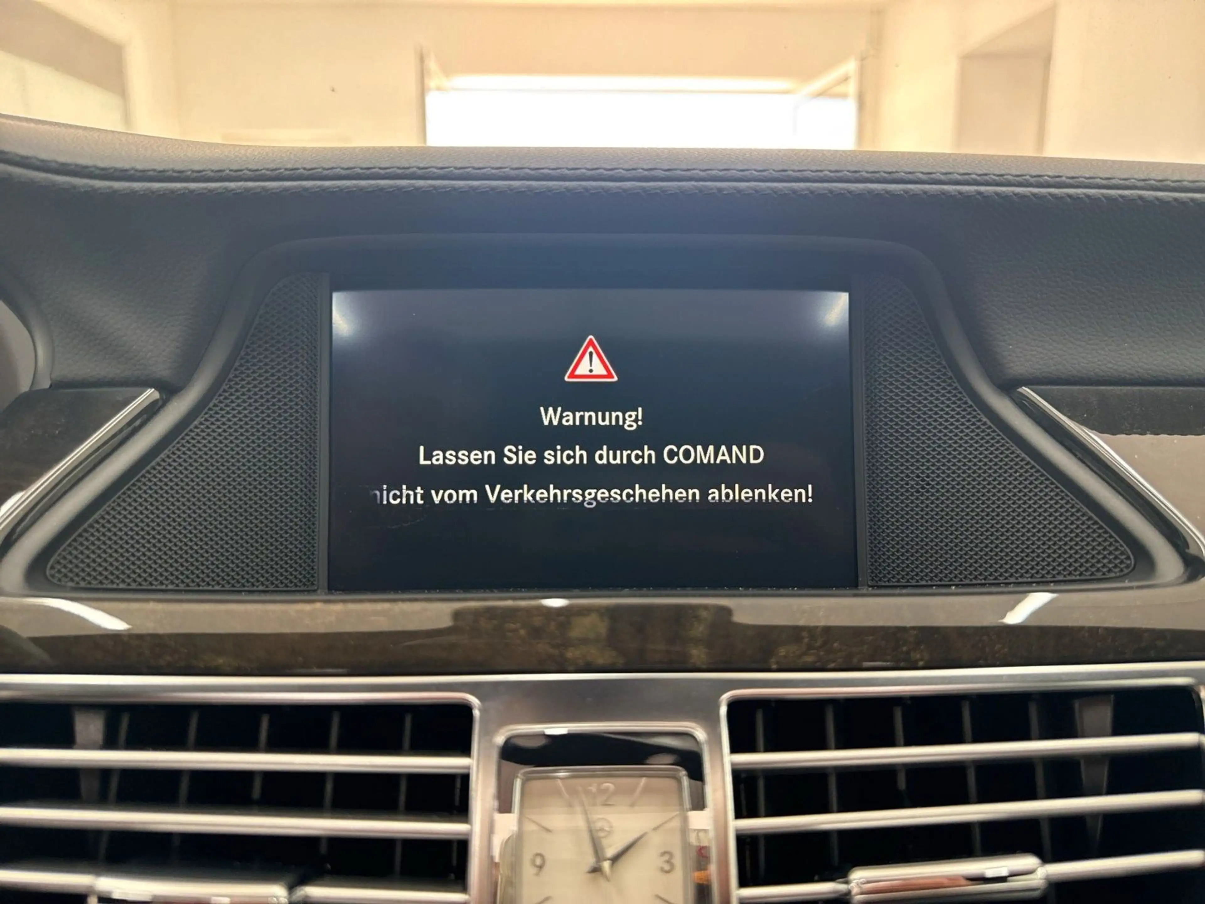 Mercedes-Benz CLS 350 *MEM*KAM*ACC*PDC* — photo 11