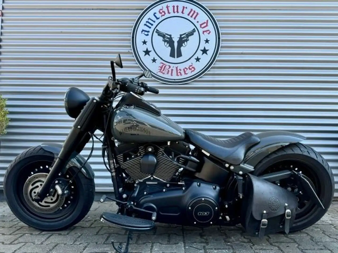 Harley-Davidson FLSTFB 103-er Fat Boy Special Bobber KessTech Grijs - 2