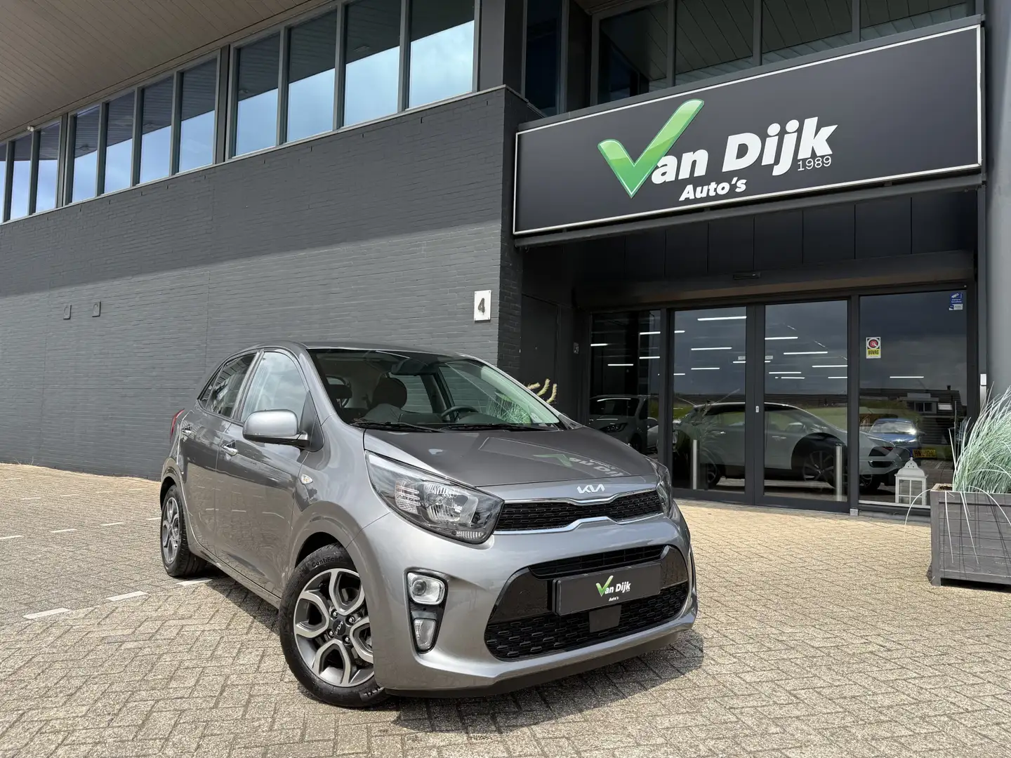 Kia Picanto 1.0 DPi Navi Camera Lm.Velgen Grijs - 1