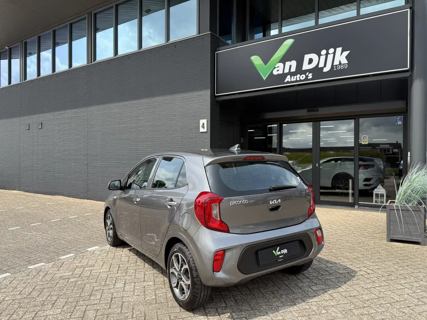 Kia Picanto 1.0 DPi Navi Camera Lm.Velgen Grijs - 2