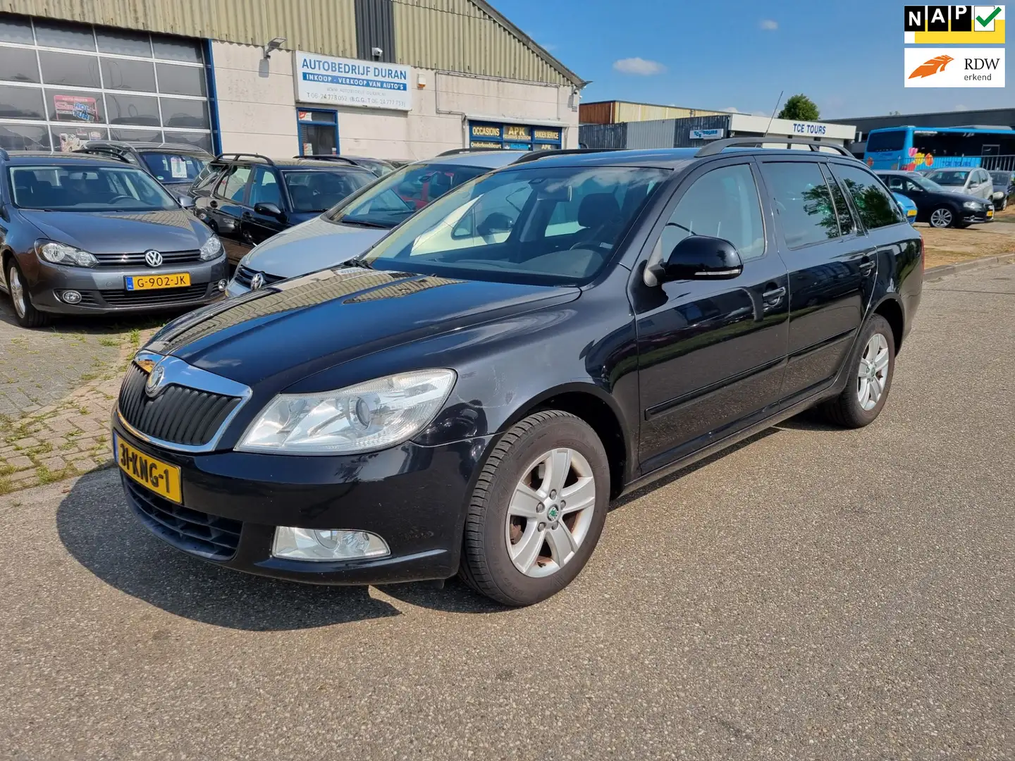 Skoda Octavia Combi 1.4 TSI Ambition Business Line Clima Bj:2010 Zwart - 1