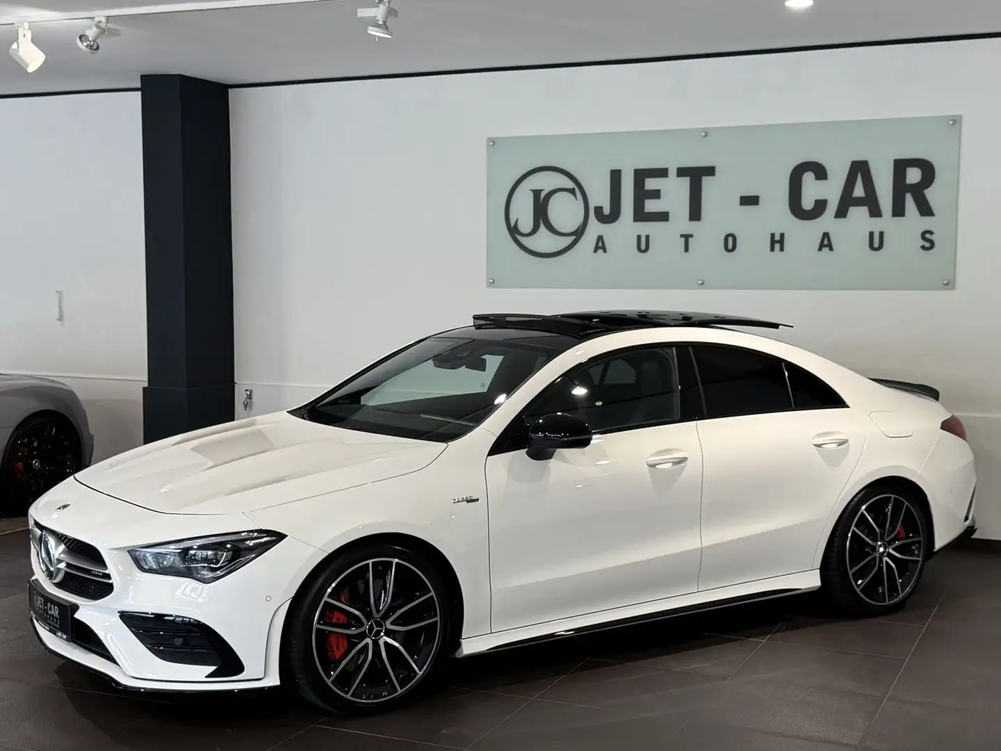 Mercedes-Benz CLA 35 AMG 4M. *Aero-Pano-Burmester-Kamera-19"* Weiß - 1