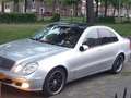 Mercedes-Benz E 240 LPG! Avantgarde v6 aut prins  95L gas. zuinig!! Zilver - thumbnail 1