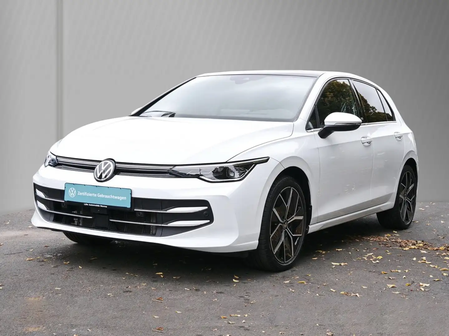 Volkswagen Golf VIII Lim. 1.5 TSI Edition 50 *PANO*MATRIX*AHK*H... Weiß - 2