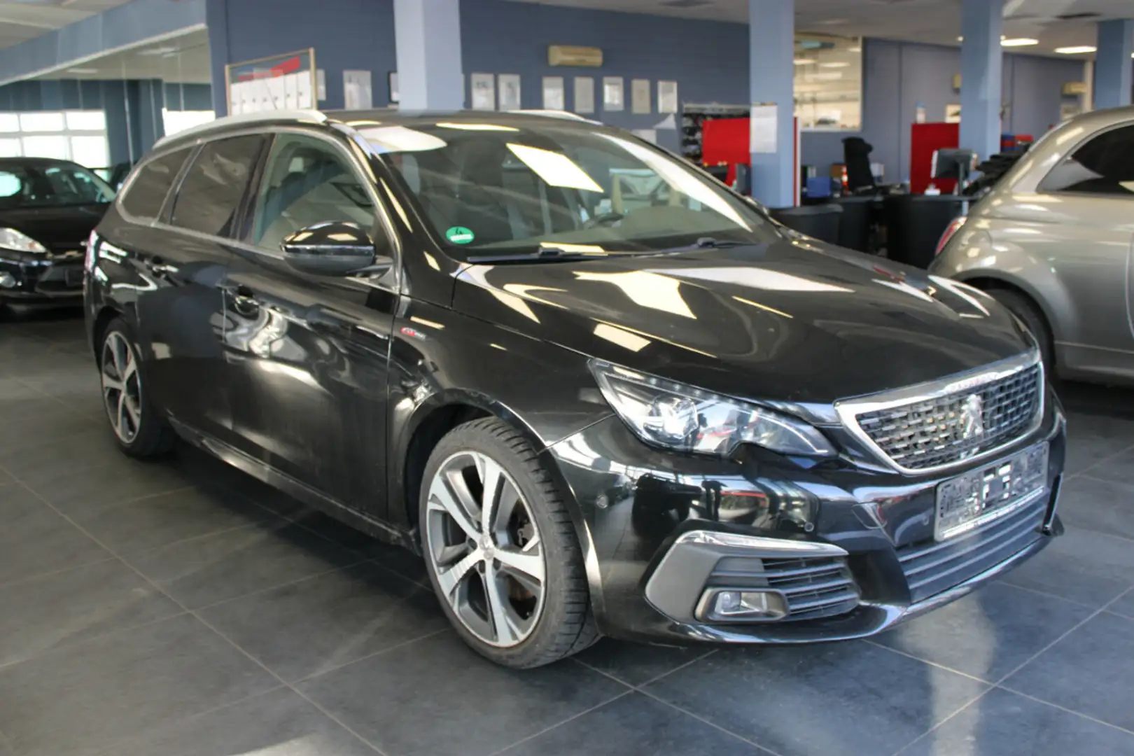 Peugeot 308 SW BlueHDi 150 GT-Line Edition Schwarz - 1
